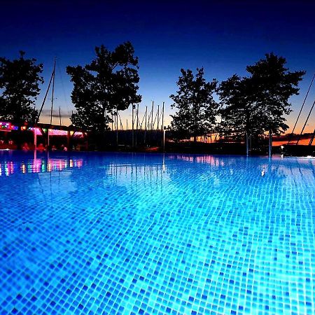Bl Lakeside Apartman Balatonlelle Esterno foto