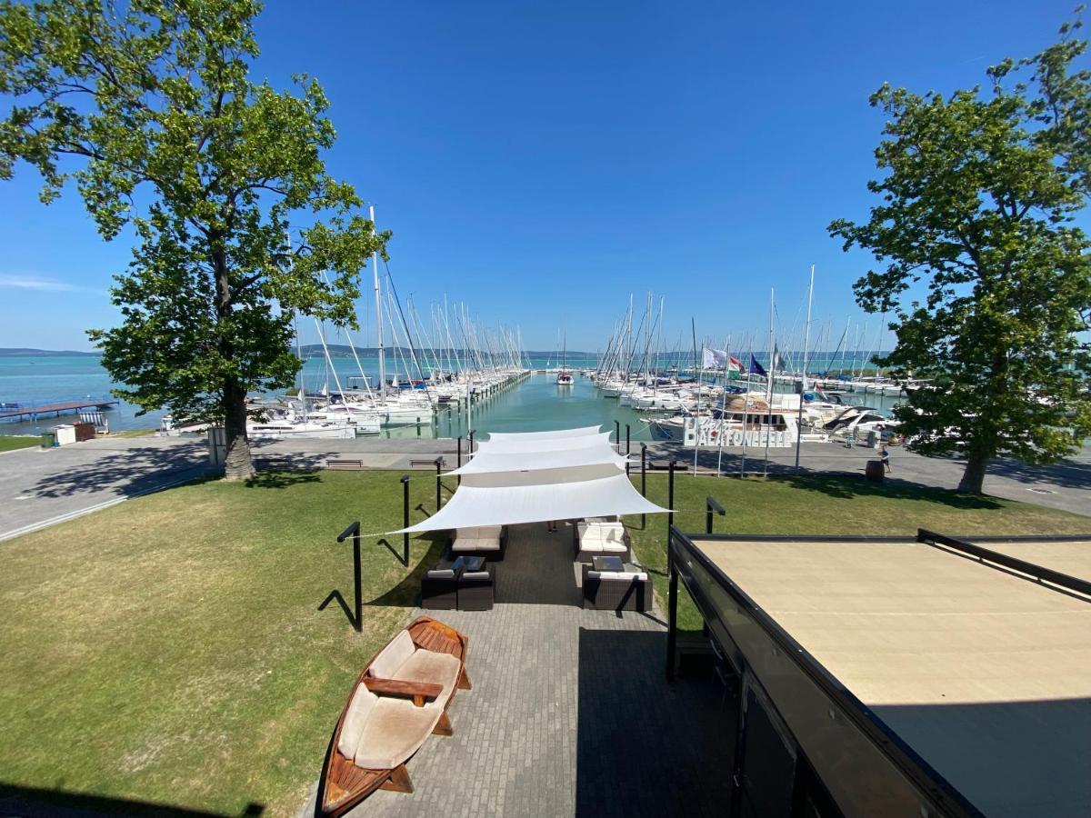 Bl Lakeside Apartman Balatonlelle Esterno foto