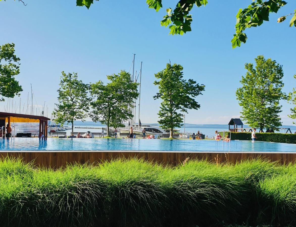 Bl Lakeside Apartman Balatonlelle Esterno foto