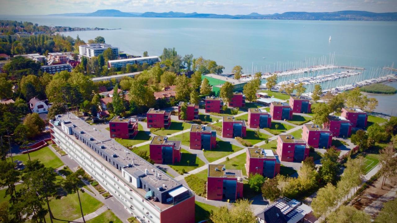 Bl Lakeside Apartman Balatonlelle Esterno foto
