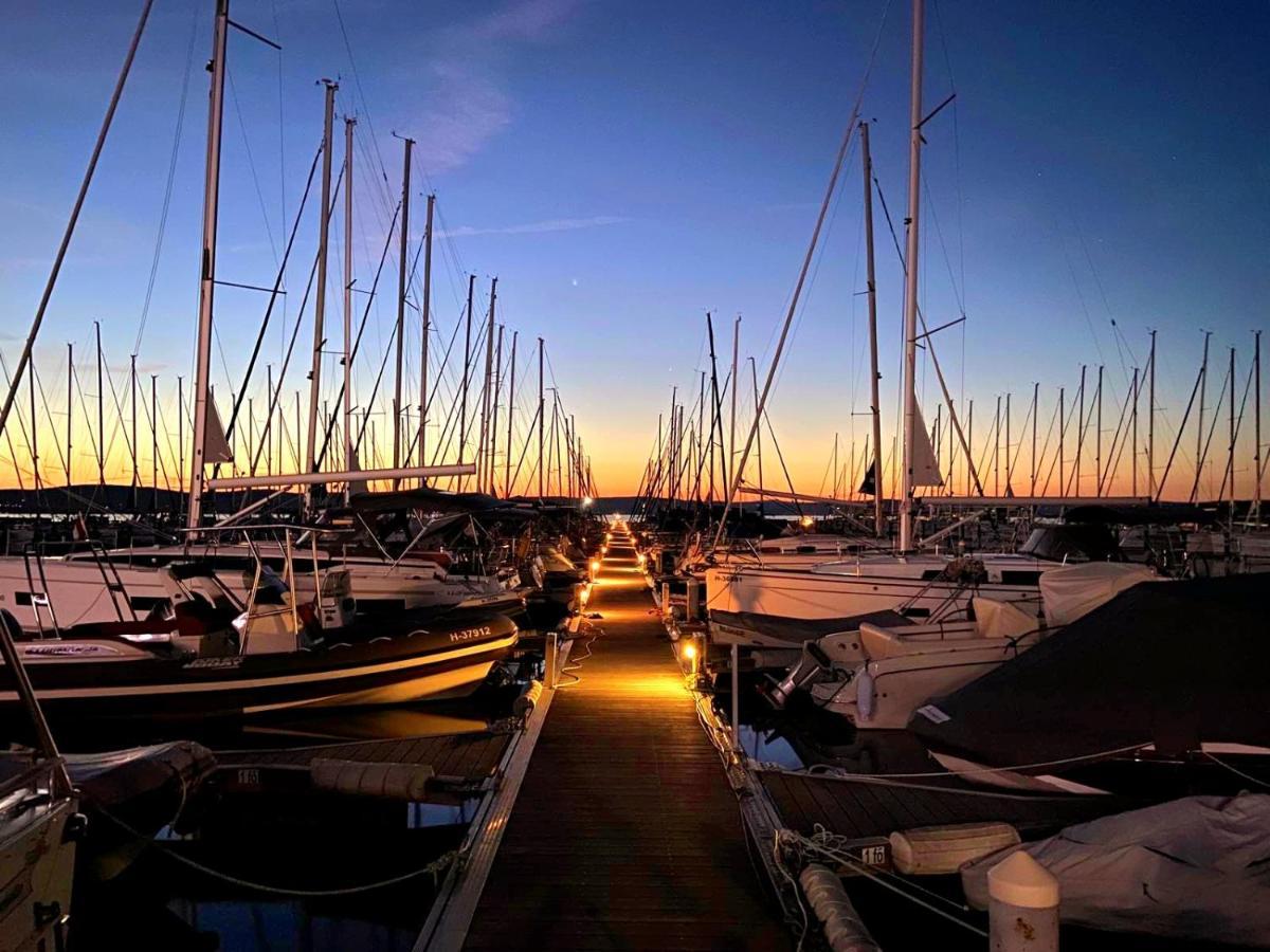 Bl Lakeside Apartman Balatonlelle Esterno foto